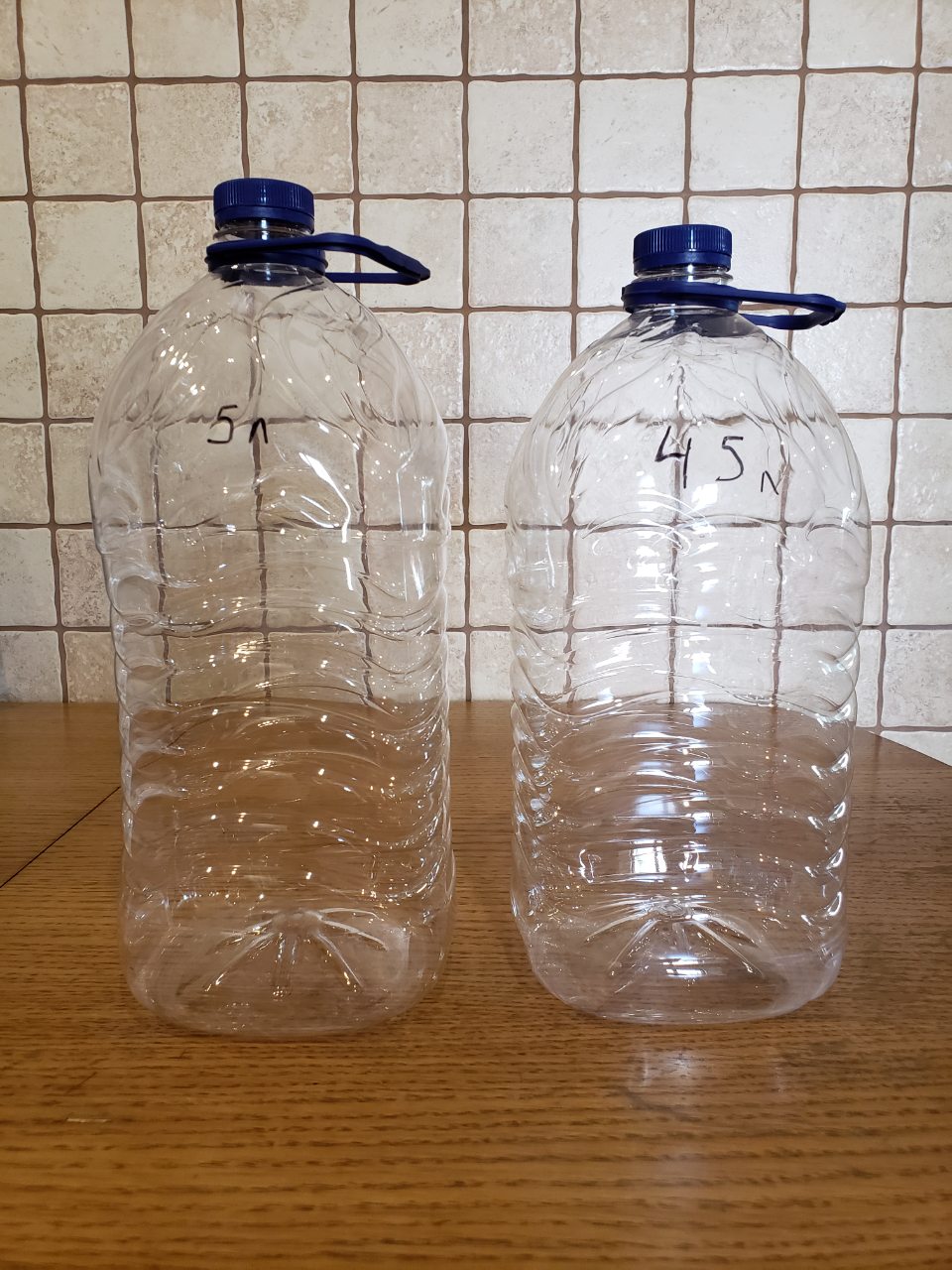 пет пляшка на 5л та 4.5л
